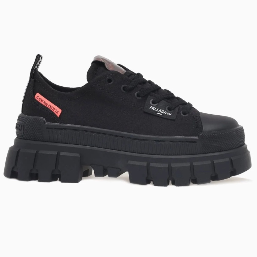 PALLADIUM REVOLT LO TX BLACK CANVAS SHOES SIZE 9. NEW IN BOX